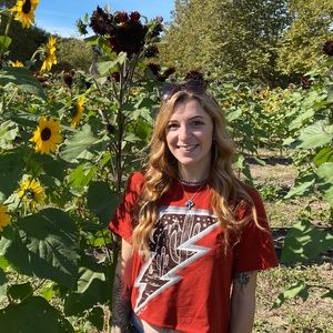 Meet your Posher, Reba